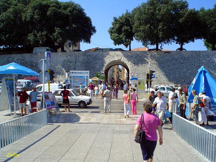 Zadar kikötõi kapu         KLIKK vissza